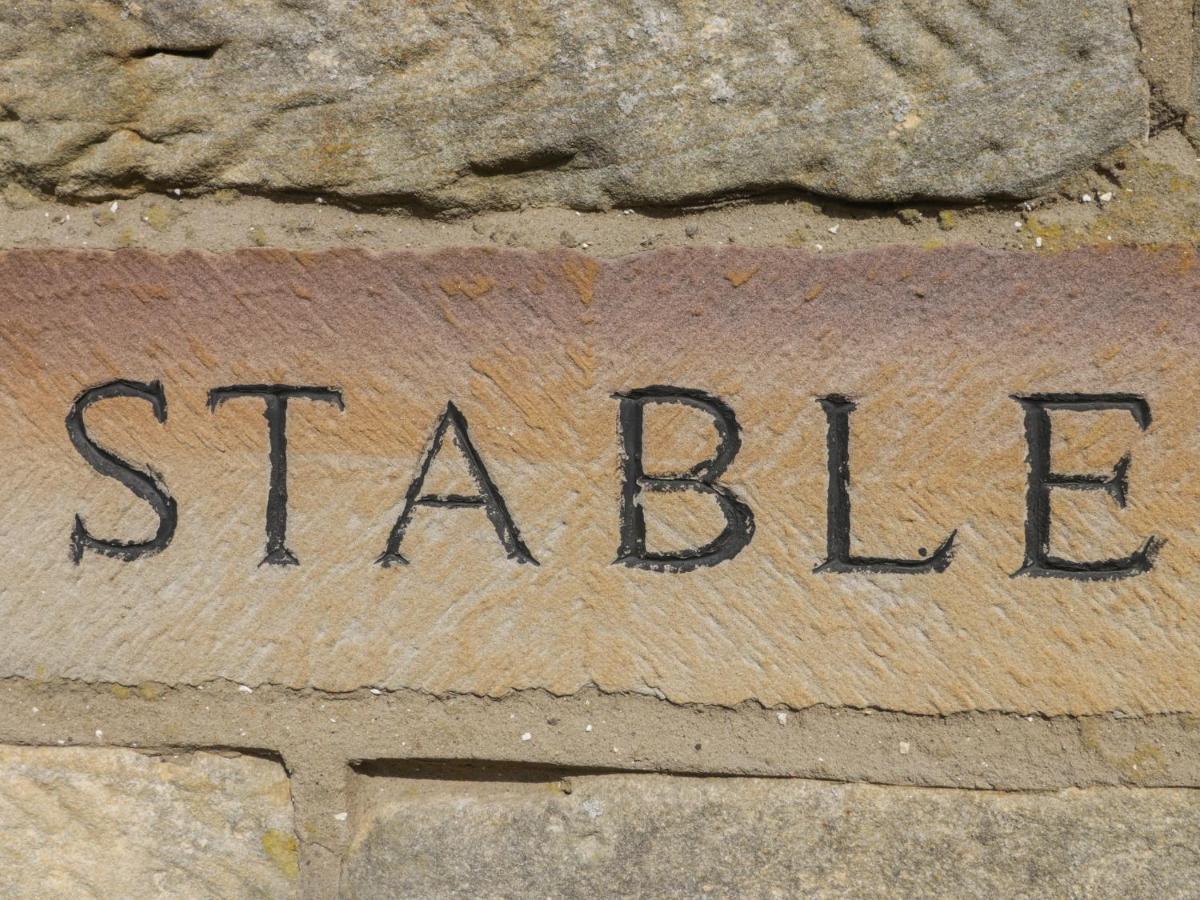 Stable Cottage Staintondale Bagian luar foto